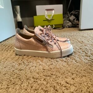 Giuseppe Zanotti size 39 pink sneakers
